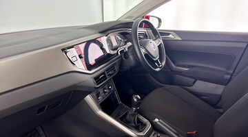 2018 Volkswagen 1.0 TSI SE Euro 6 5-door (Red) - Image: 2