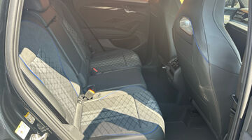 2026 Volkswagen 2.0 TDI R-Line DSG Euro 6 5-door (Black) - Image: 24