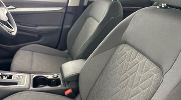 2025 Volkswagen TSI eHybrid 19.7kWh Match DSG Euro 6 5-door (Black) - Image: 31