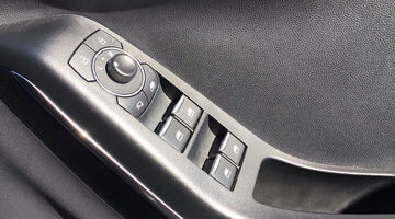 2022 Ford 1.0T EcoBoost MHEV Titanium Euro 6 5-door (Black) - Image: 26
