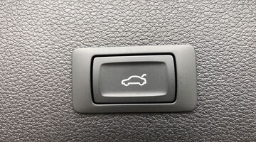 2026 Audi 1.0 TFSI 30 S line Euro 6 5-door (Blue) - Image: 21