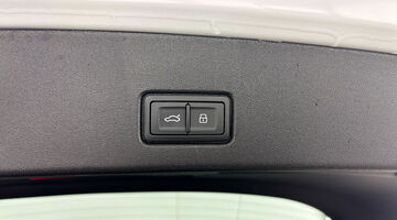 2024 Audi 45 Sport Auto 5-door 82kWh (White) - Image: 25