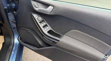 2024 Ford 1.0T EcoBoost MHEV Titanium Euro 6 5-door (Blue) - Image: 31