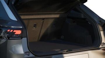 2026 Volkswagen ETSI MHEV R-Line DSG Euro 6 5-door (Grey) - Image: 7