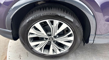 2025 Audi 40 Sport Auto 5-door 63kWh (Aurora violet) - Image: 29