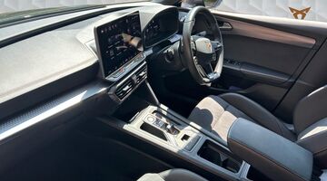 2025 CUPRA ETSI V2 DSG Euro 6 5-door (Black) - Image: 2