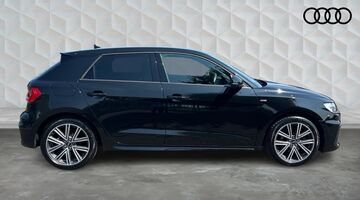 2024 Audi 1.0 TFSI 30 S line Sportback S Tronic Euro 6 5-door (Black) - Image: 4