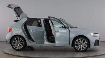 2026 Audi Sportback S line 30 TFSI 116 PS S tronic (Grey) - Image: 10