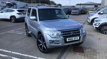 2016 Mitsubishi DI-DC Barbarian Auto 4WD Euro 6 3-door SWB (Silver) - Image: 9