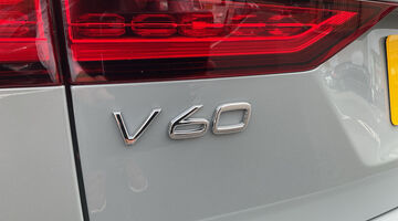 2026 Volvo 2.0 T6 18.8kWh Plus Auto Euro 6 5-door (Grey) - Image: 18
