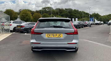 2026 Volvo 2.0 T6 18.8kWh Plus Auto Euro 6 5-door (Grey) - Image: 11