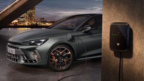 CUPRA Hybrid Blog - Leon